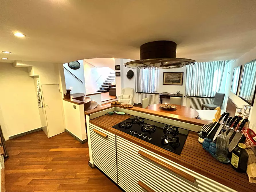 Immagine 5 di Attico in vendita  in Via Giuseppe Garibaldi a Camogli