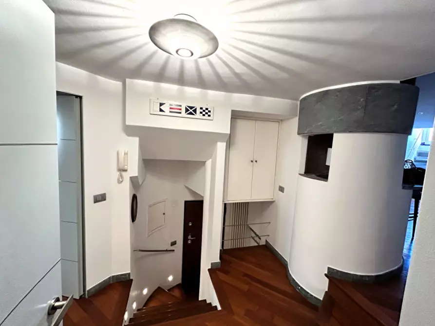 Immagine 9 di Attico in vendita  in Via Giuseppe Garibaldi a Camogli