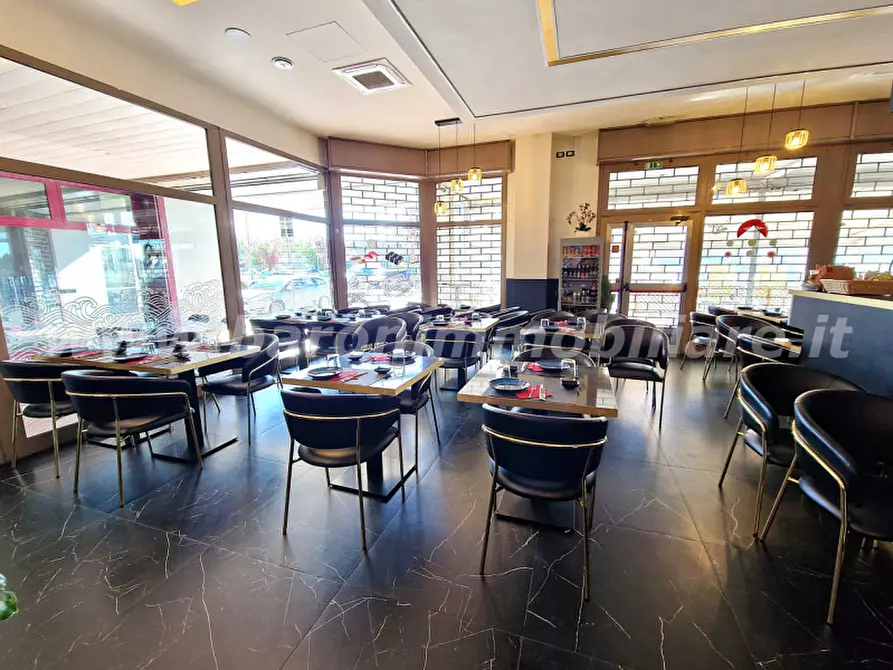 Immagine 5 di Attività commerciale in vendita  in Via Delle Querce,1 a Anzola Dell'emilia