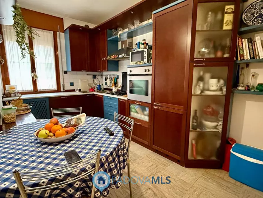 Immagine 5 di Appartamento in vendita  in via vittorio saetta a Padova