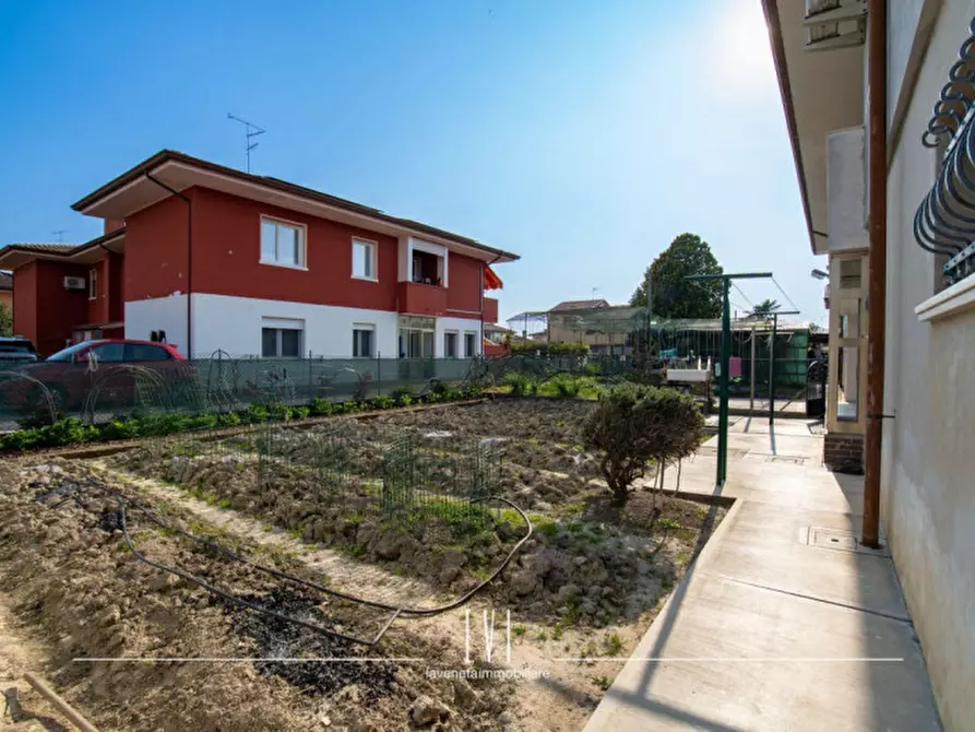 Immagine 30 di Casa bifamiliare in vendita  in Via dei Braccianti 15 a Concordia Sagittaria