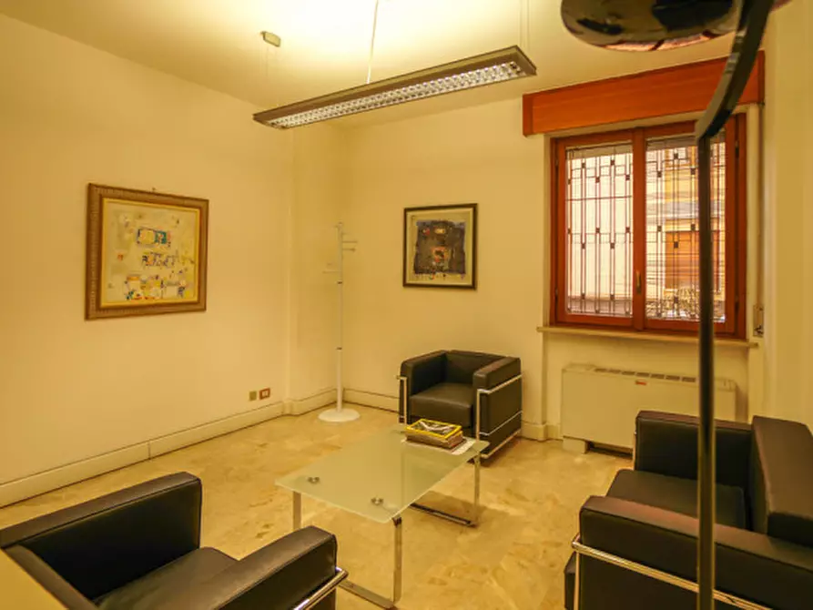 Immagine 5 di Ufficio in affitto  in Corso Porta Nuova a Verona