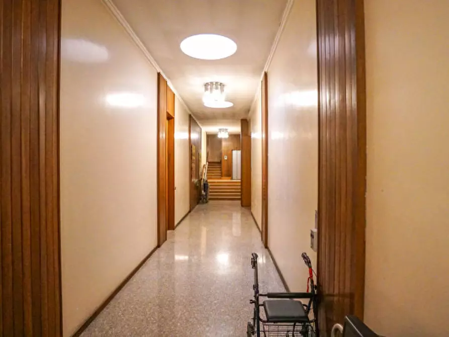 Immagine 6 di Ufficio in affitto  in Corso Porta Nuova a Verona