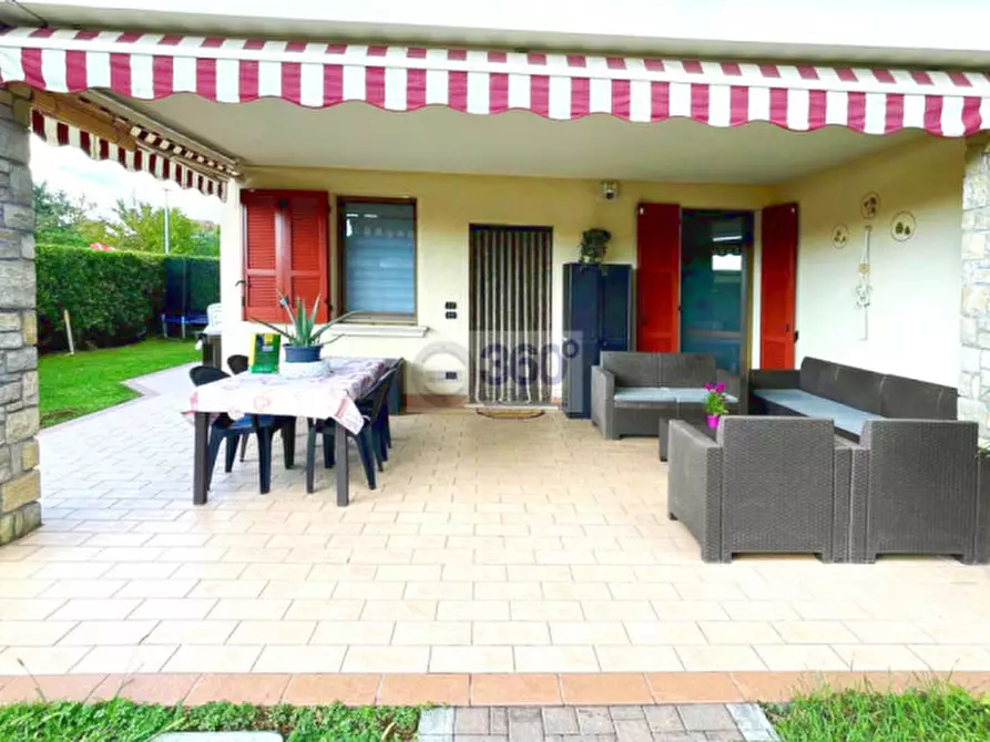 Immagine 2 di Appartamento in vendita  in Via Urini a Capriolo