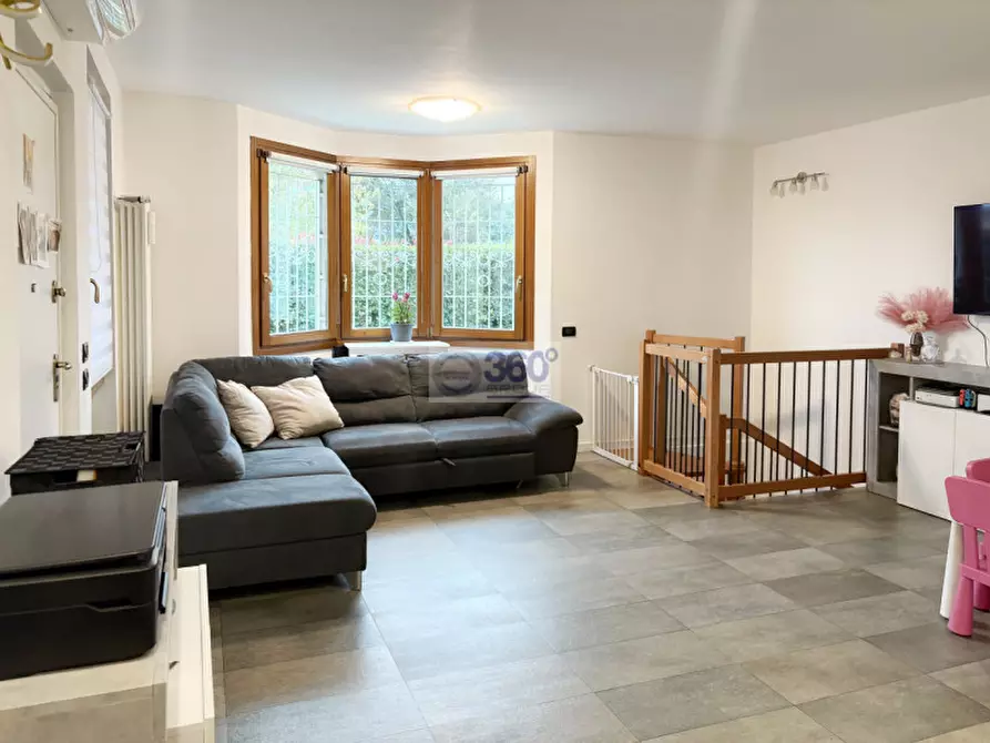 Immagine 4 di Appartamento in vendita  in Via Urini a Capriolo