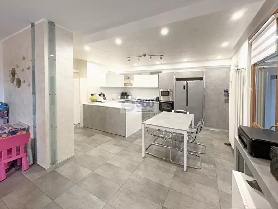 Immagine 6 di Appartamento in vendita  in Via Urini a Capriolo