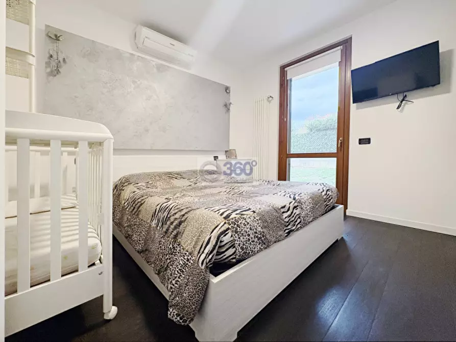 Immagine 10 di Appartamento in vendita  in Via Urini a Capriolo