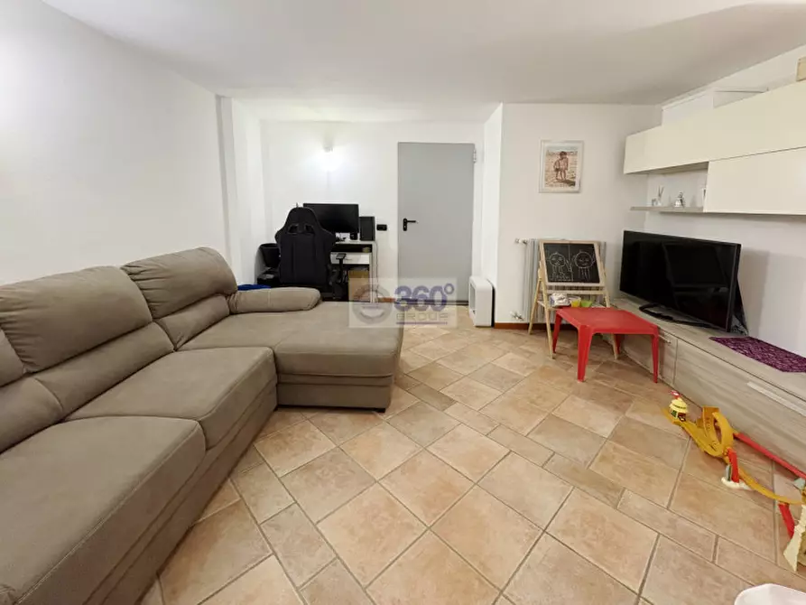 Immagine 17 di Appartamento in vendita  in Via Urini a Capriolo