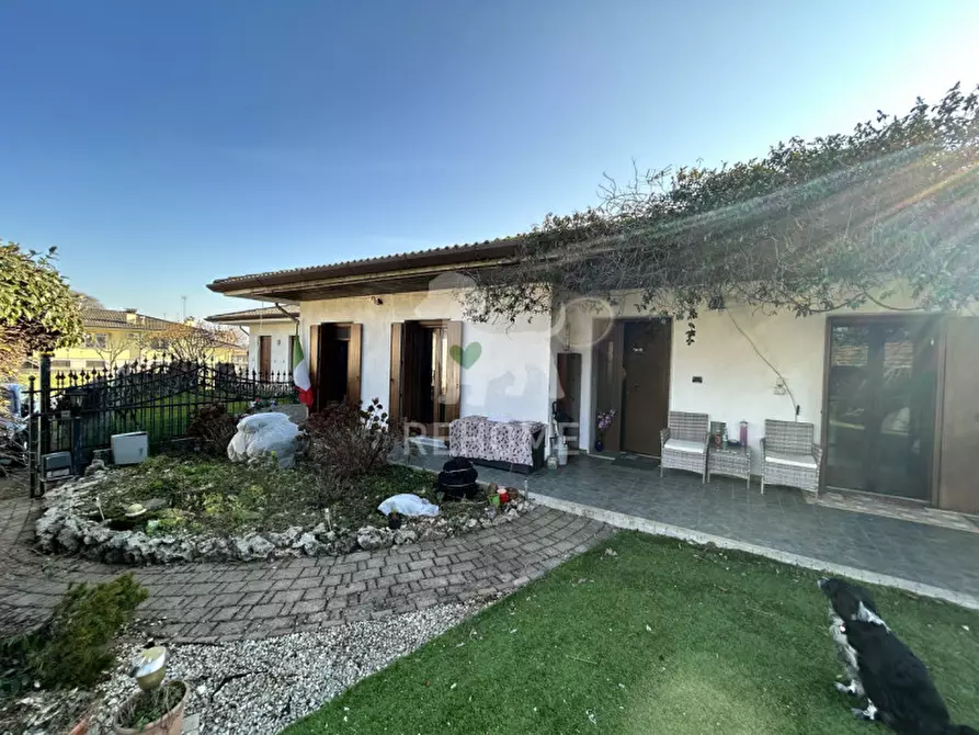 Immagine 2 di Casa bifamiliare in vendita  in Via Nazionale, 22/3 a Bicinicco