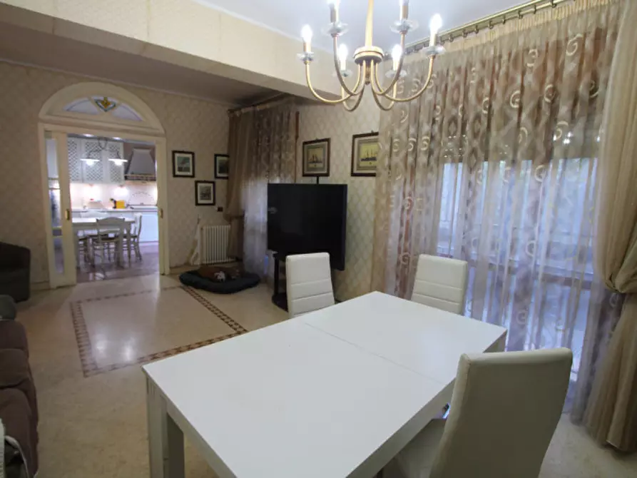 Immagine 11 di Appartamento in vendita  in Salita Villa Contino 38 a Messina