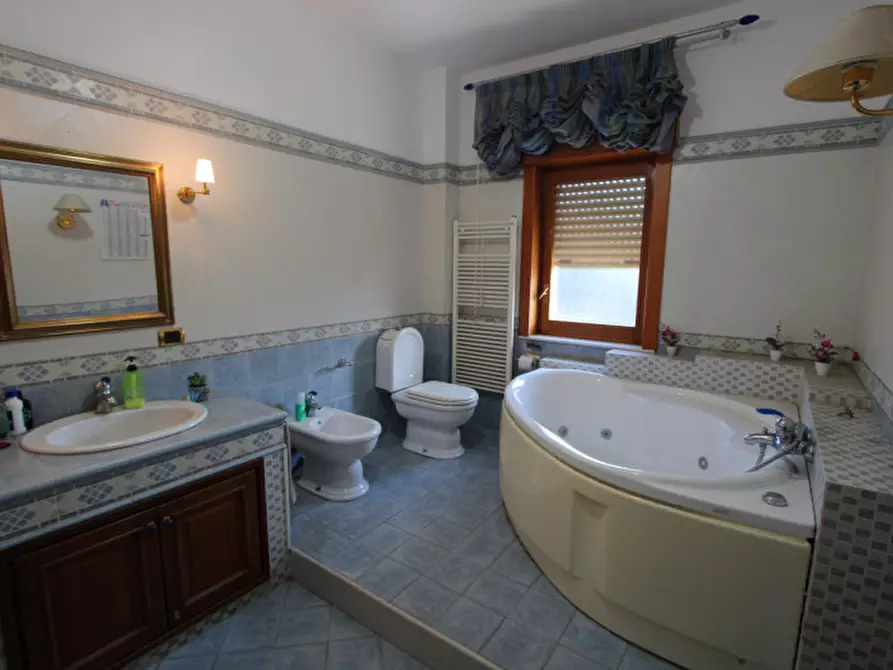 Immagine 33 di Appartamento in vendita  in Salita Villa Contino 38 a Messina