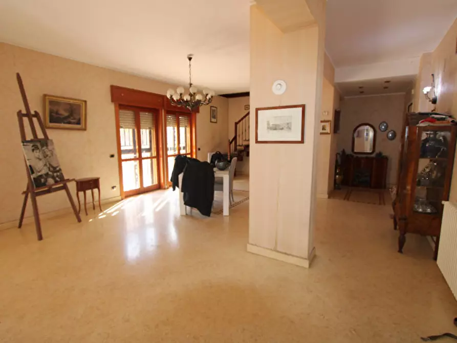 Immagine 34 di Appartamento in vendita  in Salita Villa Contino 38 a Messina