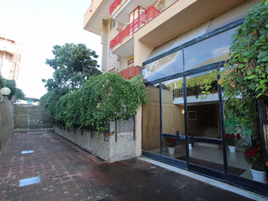 Immagine 42 di Appartamento in vendita  in Salita Villa Contino 38 a Messina