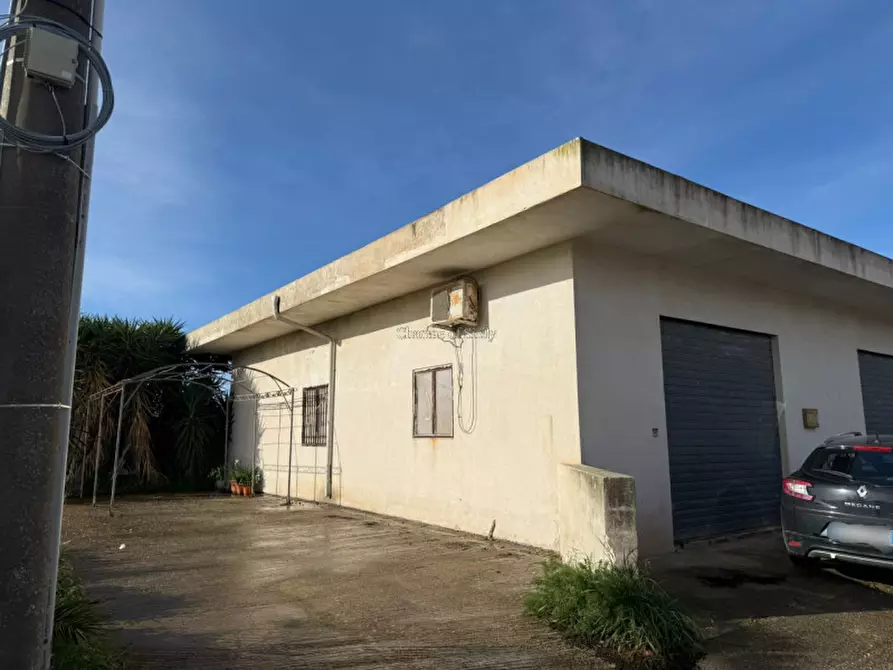 Immagine 2 di Garage in vendita  a Modica