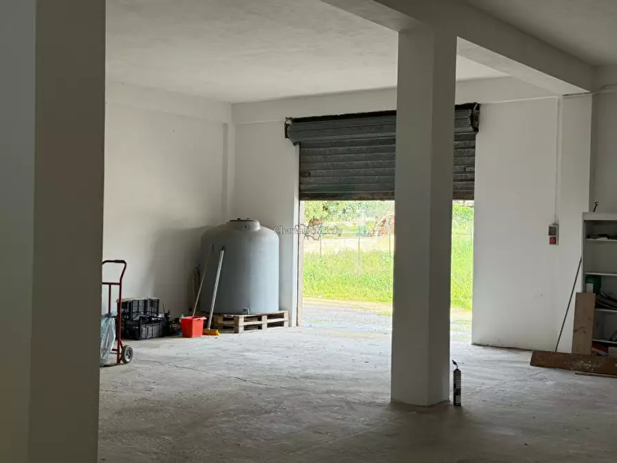 Immagine 9 di Garage in vendita  a Modica