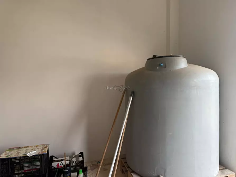 Immagine 19 di Garage in vendita  a Modica