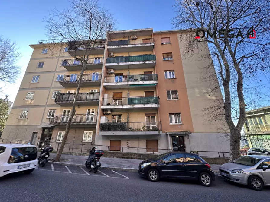 Immagine 1 di Appartamento in vendita  in via revoltella 113 a Trieste