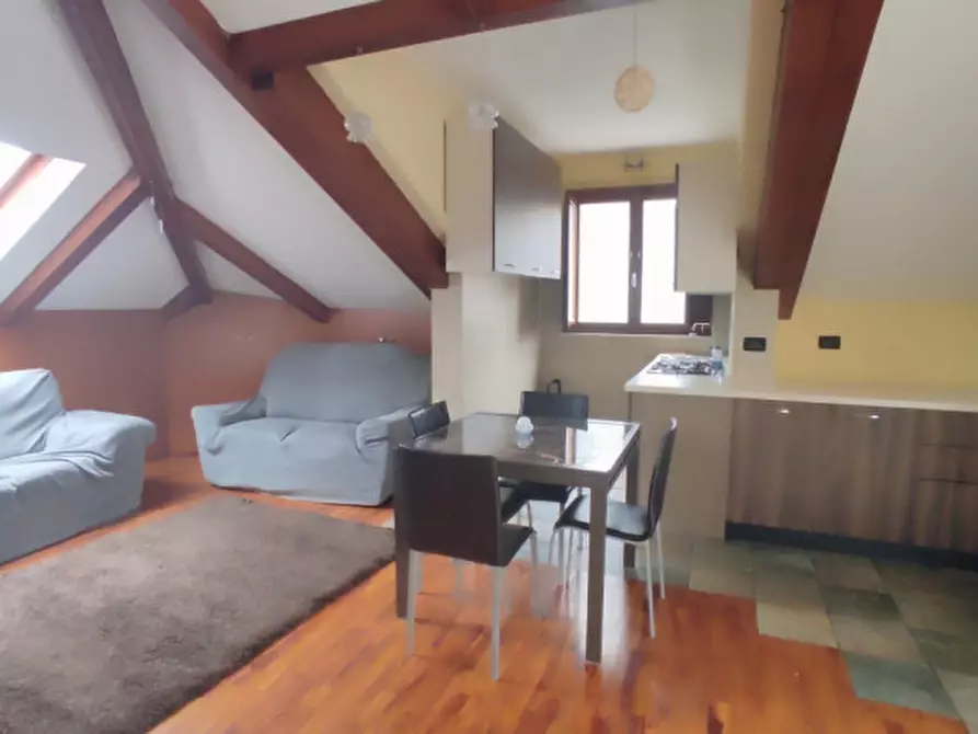 Immagine 2 di Appartamento in affitto  in via giovanni servais 92 a Torino