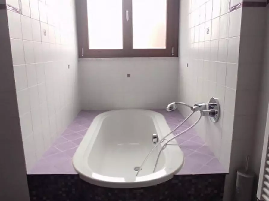 Immagine 12 di Appartamento in affitto  in via giovanni servais 92 a Torino