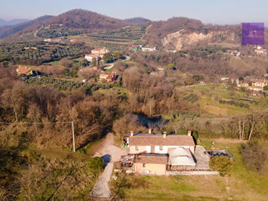 Immagine 11 di Casa indipendente in vendita  a Montegrotto Terme