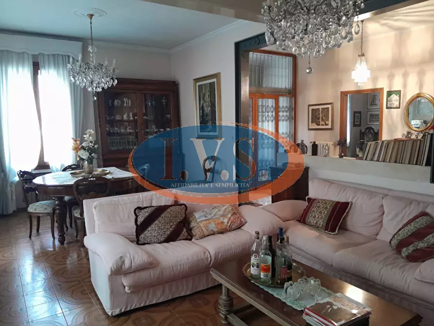 Immagine 1 di Casa indipendente in vendita  in Via D. Cattaneo n. 1 a Montegalda