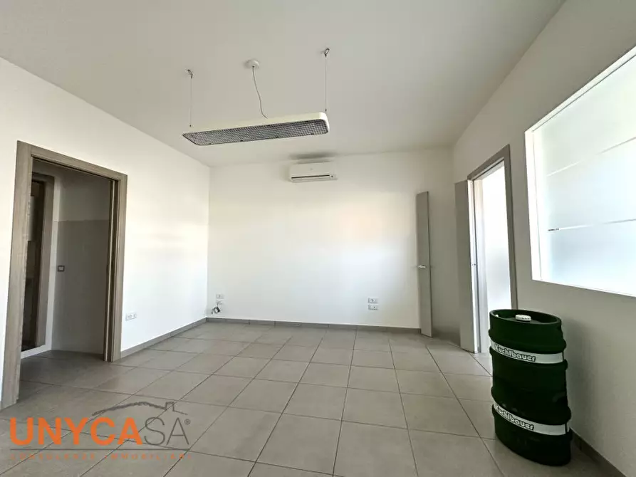 Immagine 2 di Negozio in affitto  a Teolo