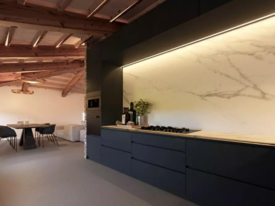 Immagine 2 di Appartamento in vendita  in Via Terme 78 a Battaglia Terme