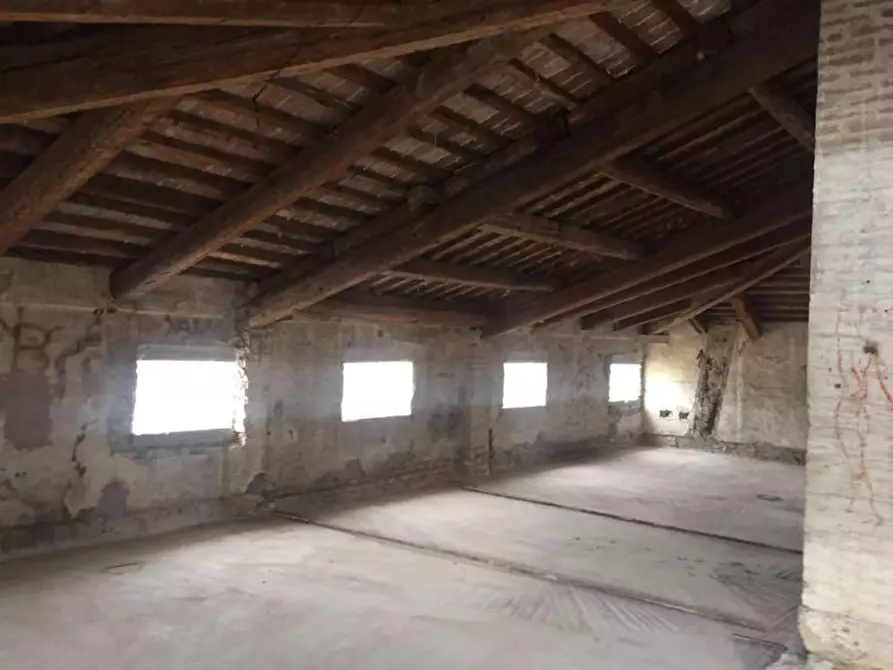 Immagine 9 di Appartamento in vendita  in Via Terme 78 a Battaglia Terme