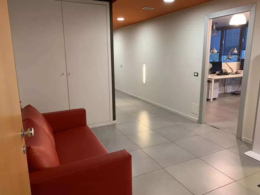 Immagine 2 di Ufficio in affitto  a Padova