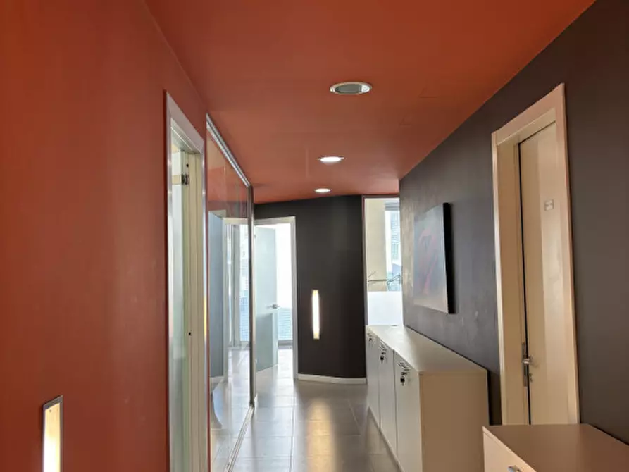 Immagine 3 di Ufficio in affitto  a Padova