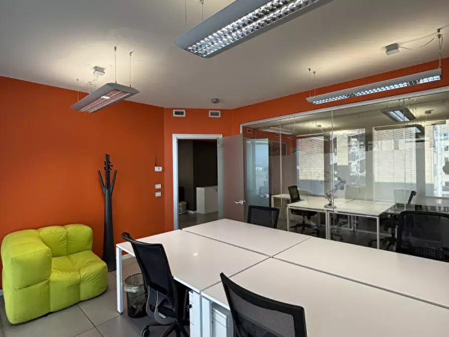 Immagine 5 di Ufficio in affitto  a Padova