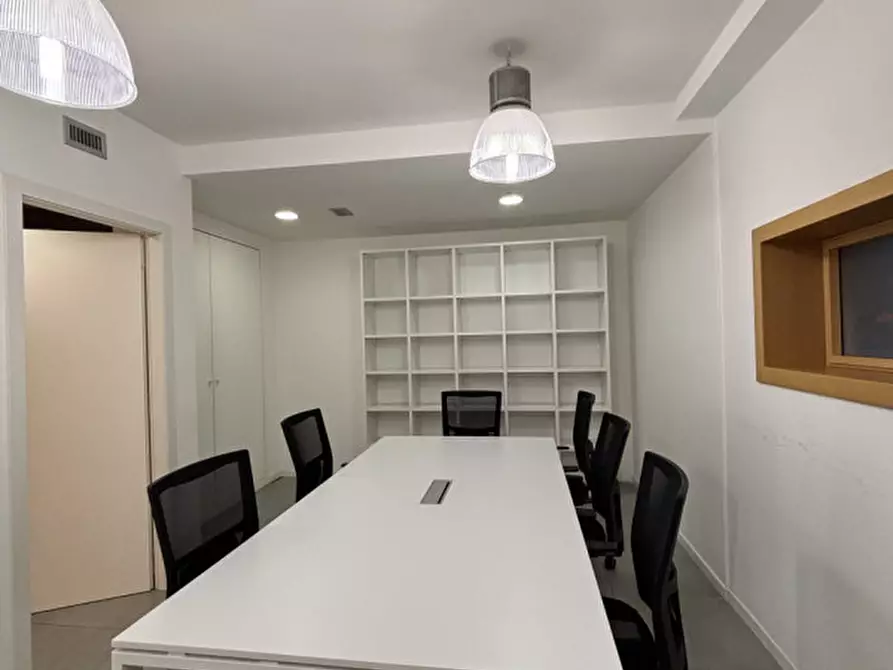 Immagine 13 di Ufficio in affitto  a Padova