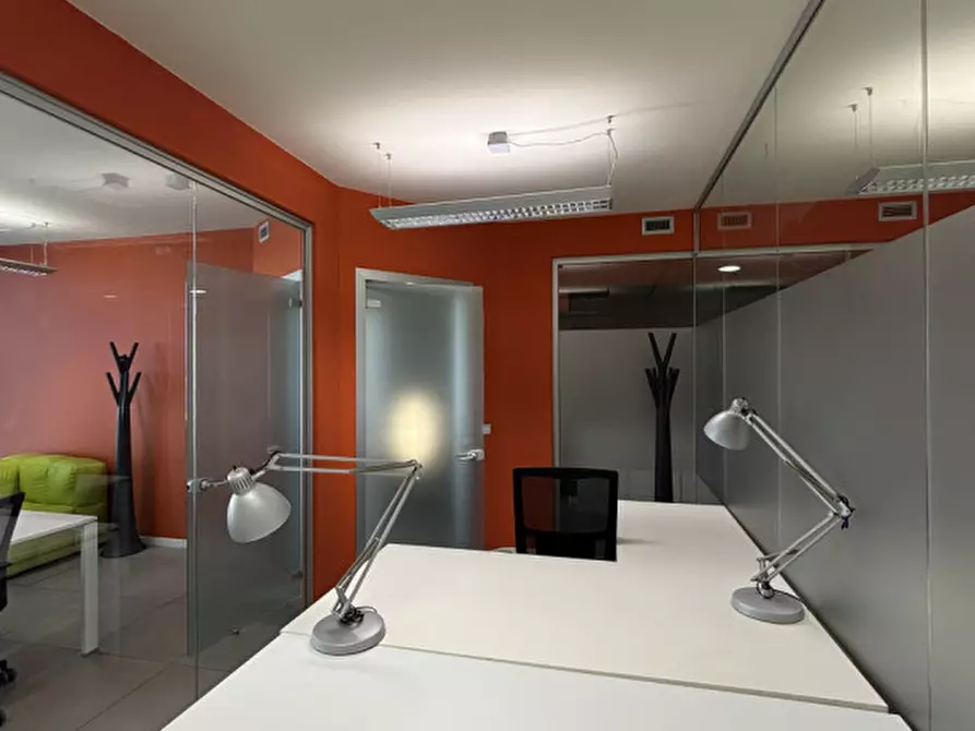 Immagine 16 di Ufficio in affitto  a Padova