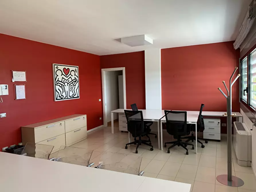 Immagine 18 di Ufficio in affitto  a Padova