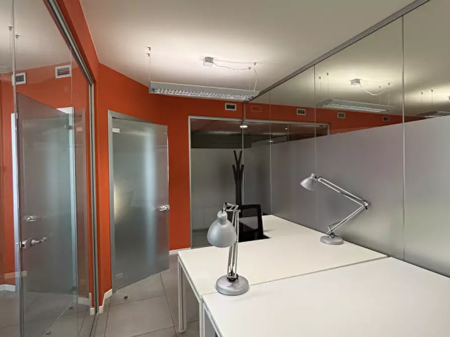 Immagine 18 di Ufficio in affitto  a Padova