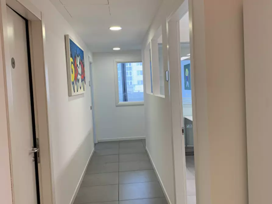 Immagine 23 di Ufficio in affitto  a Padova