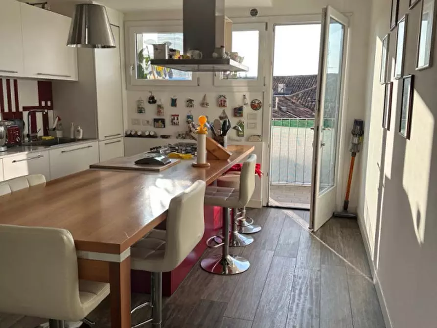 Immagine 6 di Appartamento in vendita  in Piazza Insurrezione a Padova