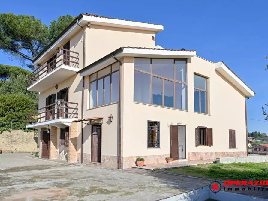 Immagine 3 di Villa in vendita  in V Strada a Castelnuovo Di Porto