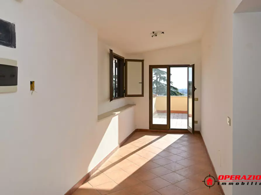 Immagine 41 di Villa in vendita  in V Strada a Castelnuovo Di Porto