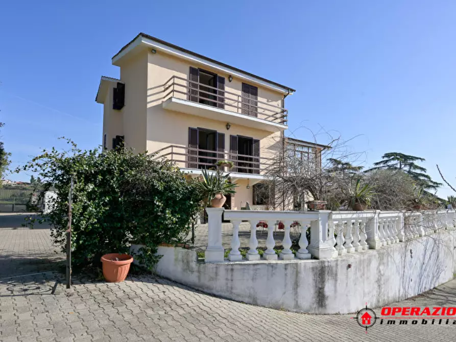 Immagine 50 di Villa in vendita  in V Strada a Castelnuovo Di Porto