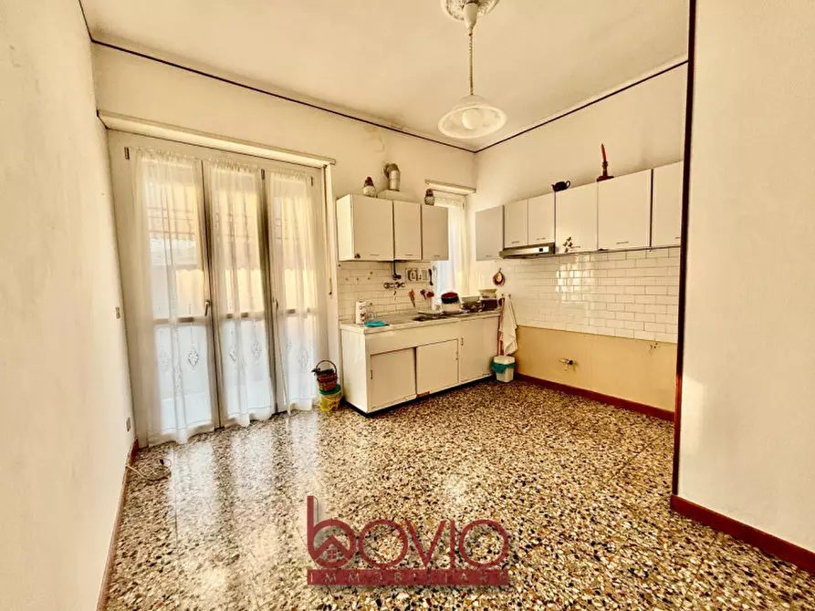 Immagine 13 di Appartamento in vendita  in Via Gian Antonio Momo 14 a Chivasso