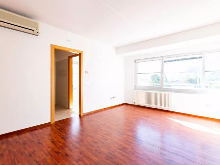 Immagine 4 di Laboratorio in vendita  in Via Gianni Caproni a Trento