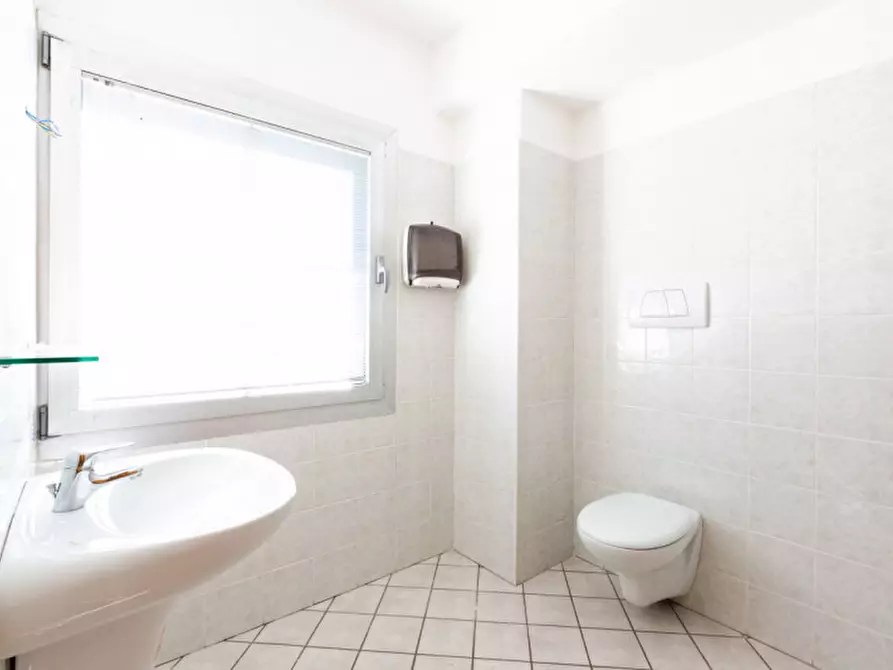 Immagine 7 di Laboratorio in vendita  in Via Gianni Caproni a Trento