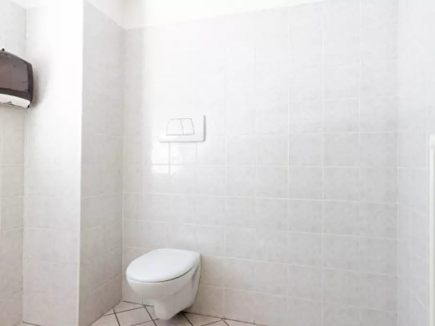 Immagine 8 di Laboratorio in vendita  in Via Gianni Caproni a Trento