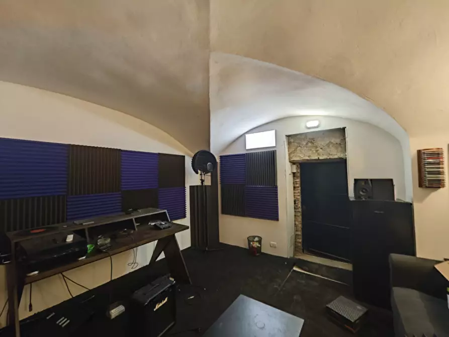 Immagine 6 di Cantina in vendita  in Via Santo Stefano a Bologna