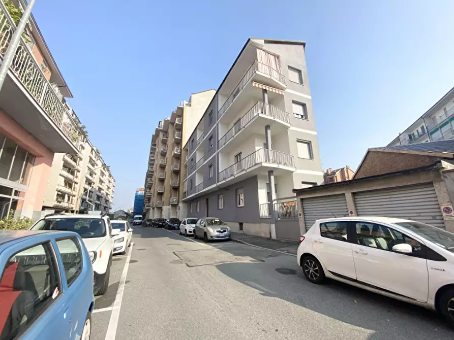 Immagine 9 di Garage in vendita  in Via Gian Antonio Momo 14 a Chivasso