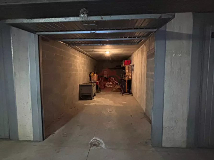 Immagine 3 di Garage in vendita  in Via Don Moletta 1 a Vaprio D'adda