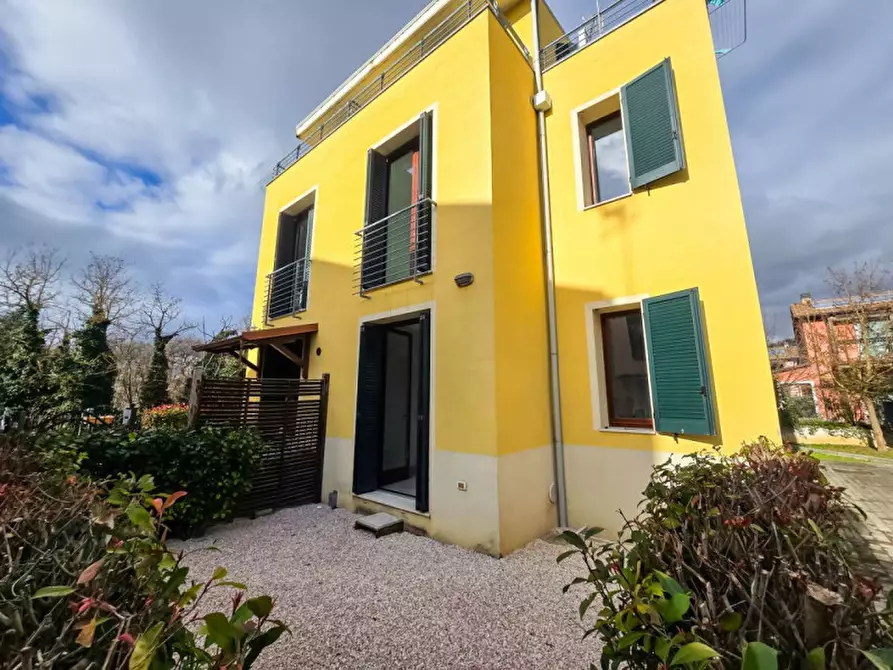 Immagine 20 di Villetta a schiera in vendita  in Via della Palazzina a Urbania