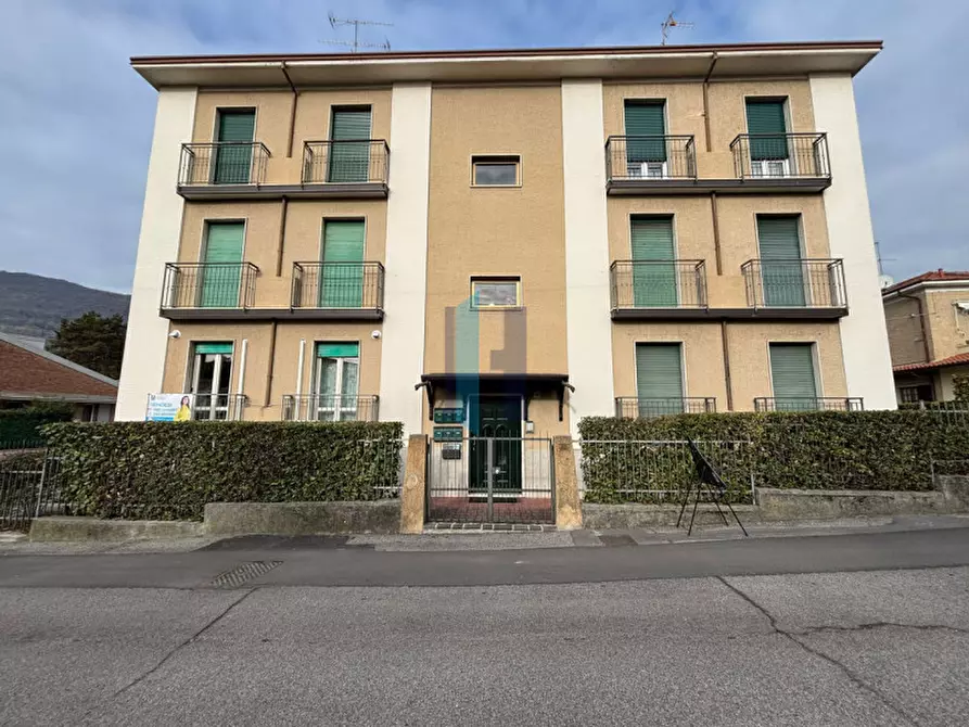 Immagine 13 di Appartamento in vendita  in VIA GERONE 32 a Botticino