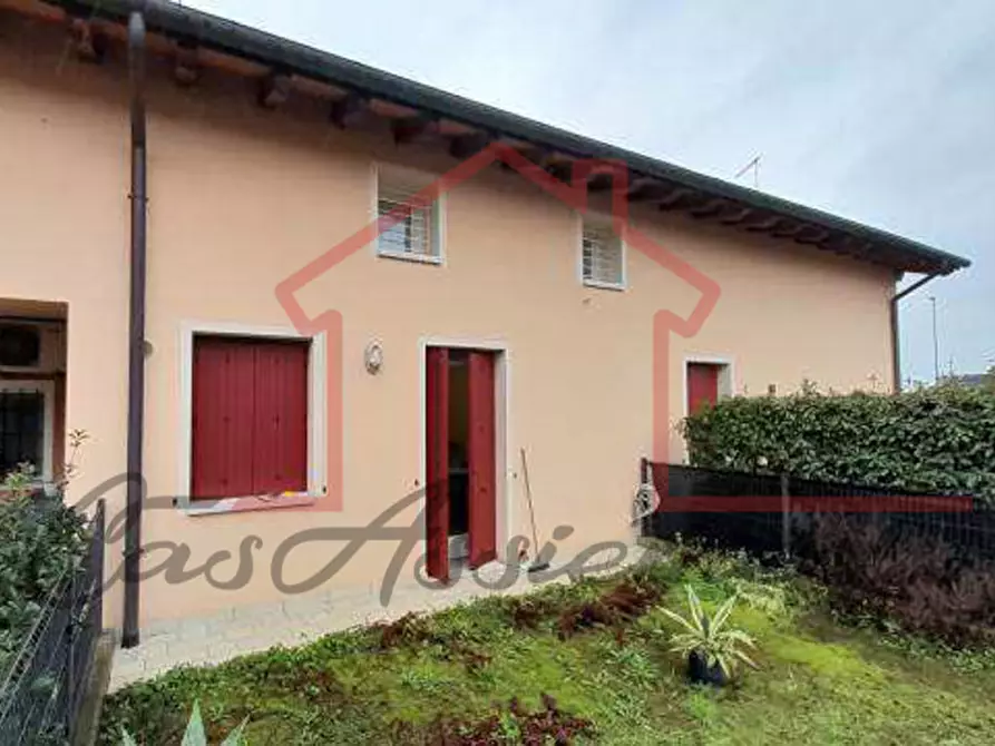 Immagine 2 di Villetta a schiera in vendita  in Via Bodi a Cassola